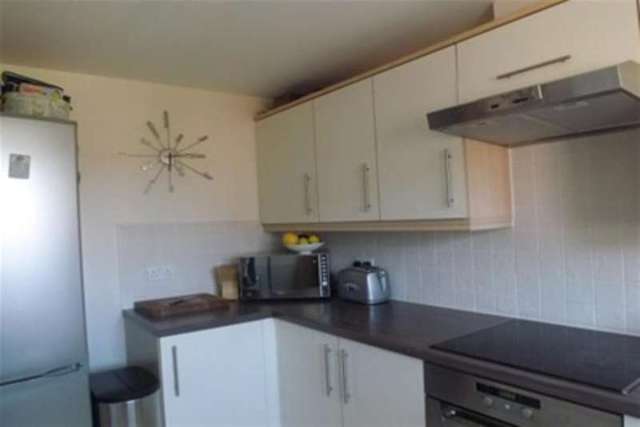  Image of 2 Bedroom Maisonette to rent at Havant, PO9 5AU