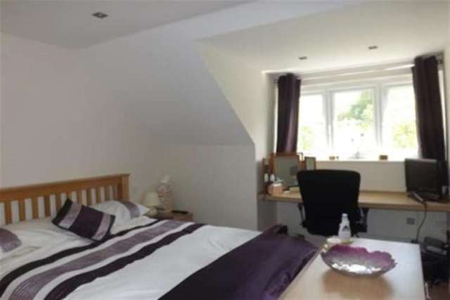  Image of 2 Bedroom Maisonette to rent at Havant, PO9 5AU