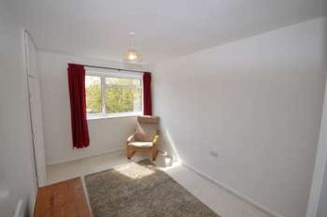  Image of 3 Bedroom Semi-Detached for sale at Peascroft Long Crendon Aylesbury, HP18 9AU
