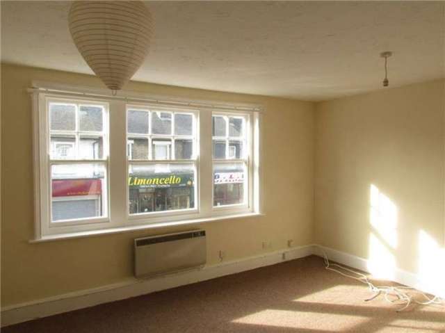  Image of 1 Bedroom Flat to rent at CAMBRIDGE  Cambridge, CB1 3AN