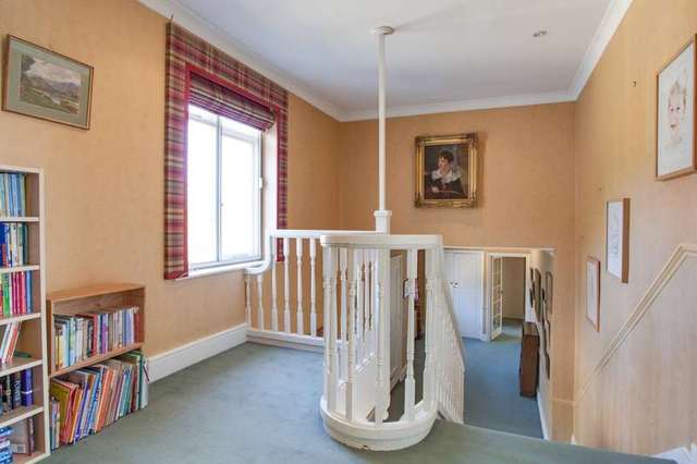  Image of 5 Bedroom Detached for sale at Checkendon, RG8 0QS