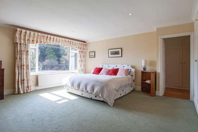  Image of 5 Bedroom Detached for sale at Checkendon, RG8 0QS