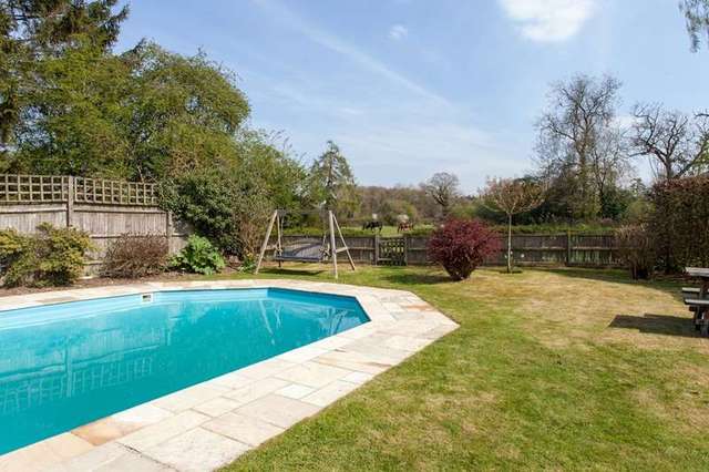  Image of 5 Bedroom Detached for sale at Checkendon, RG8 0QS