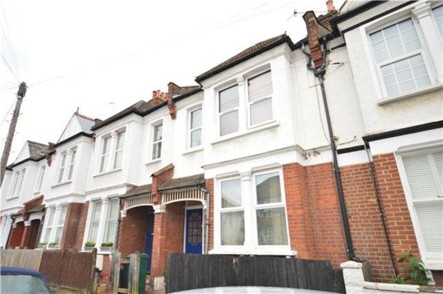  Image of 2 Bedroom Flat to rent at Tooting Broadway, SW17 9HQ
