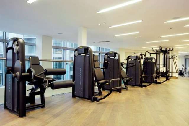  Image of Flat to rent at Canary Wharf, E14 9HJ
