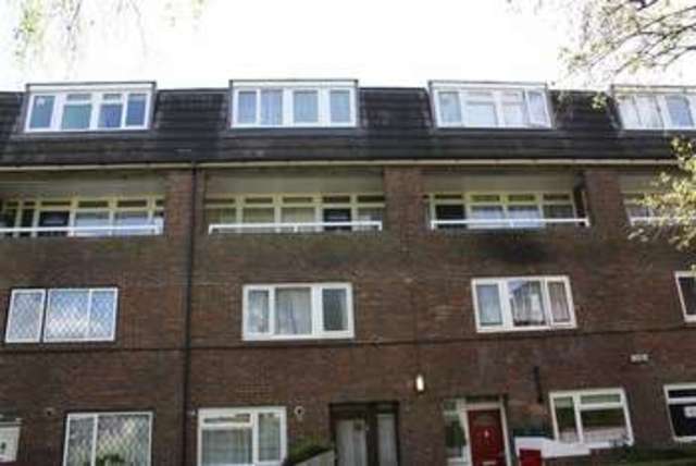  Image of 3 Bedroom Property for sale at Peters Path Sydenham Sydenham, SE26 6LD