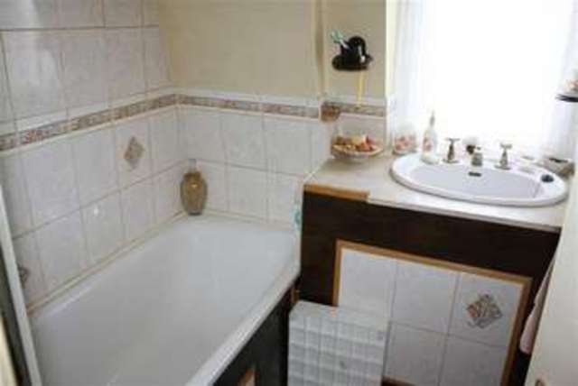  Image of 3 Bedroom Property for sale at Peters Path Sydenham Sydenham, SE26 6LD