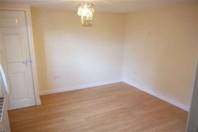  Image of 1 Bedroom Flat to rent at Truro, TR2 4LS