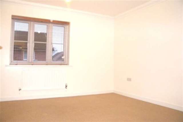  Image of 2 Bedroom Detached to rent at Chelmsford, CM1 2GA
