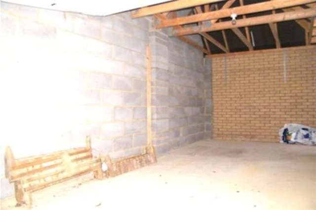  Image of 2 Bedroom Detached to rent at Chelmsford, CM1 2GA