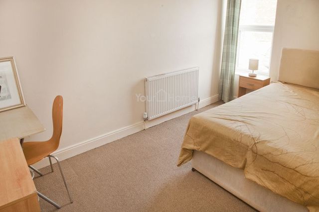  Image of 3 Bedroom Detached to rent at Sincil Bank  Lincoln, LN5 7TG
