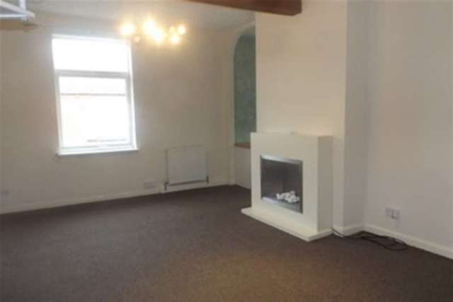  Image of 2 Bedroom Flat to rent at Castleford, WF10 4EH