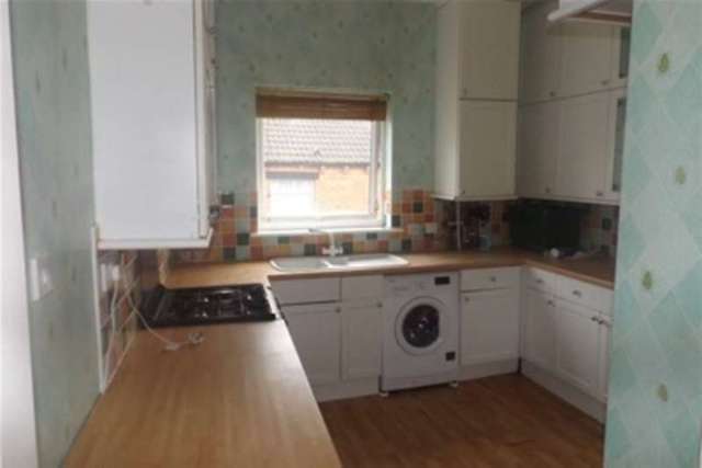  Image of 2 Bedroom Flat to rent at Castleford, WF10 4EH