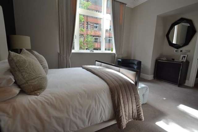  Image of 1 Bedroom Flat to rent at 75 Leman Street  Aldgate, E1 8EY