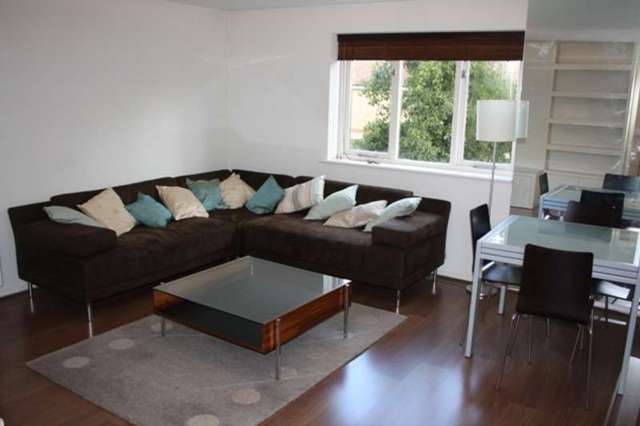  Image of 1 Bedroom Flat to rent at Docklands, E14 9XD