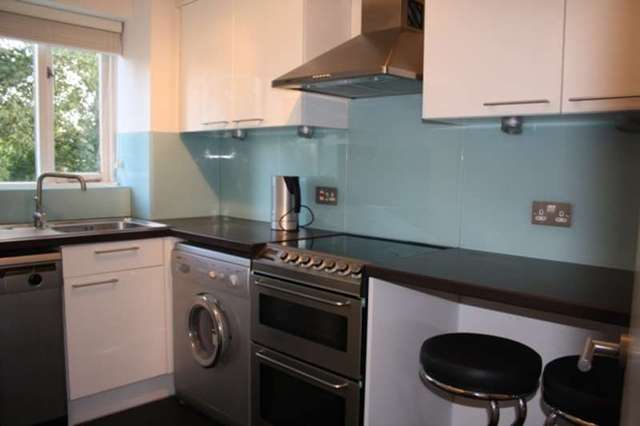 Image of 1 Bedroom Flat to rent at Docklands, E14 9XD