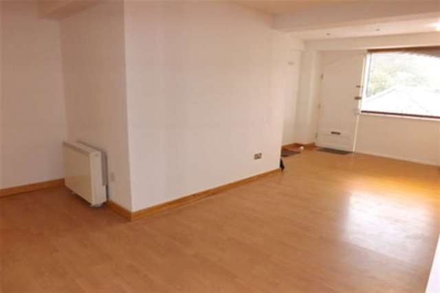  Image of 1 Bedroom Detached to rent at Macclesfield, SK11 6JD