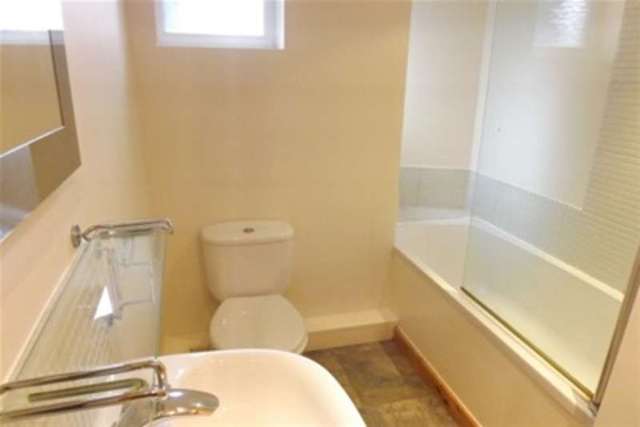  Image of 1 Bedroom Detached to rent at Macclesfield, SK11 6JD