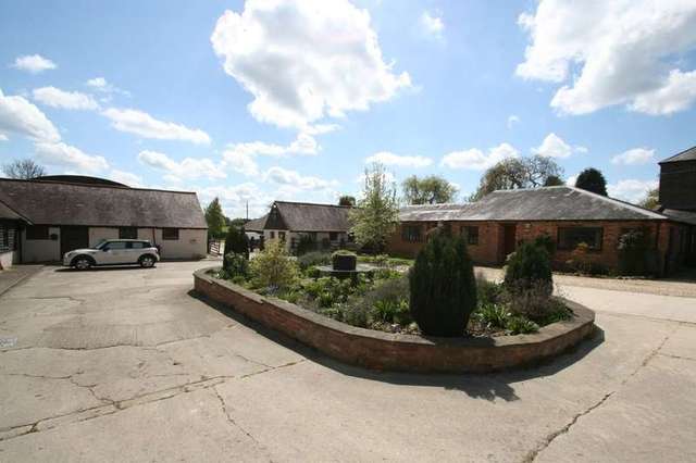  Image of 1 Bedroom Detached to rent at Waterperry Oxford Oxfordshire, OX33 1LG