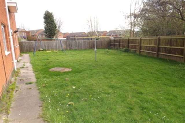  Image of 2 Bedroom Flat to rent at Wolverhampton, WV1 2UG