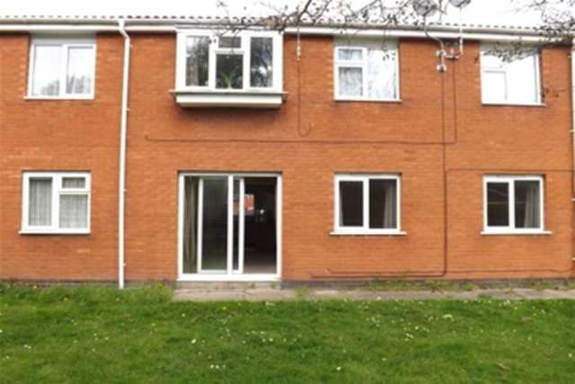  Image of 2 Bedroom Flat to rent at Wolverhampton, WV1 2UG