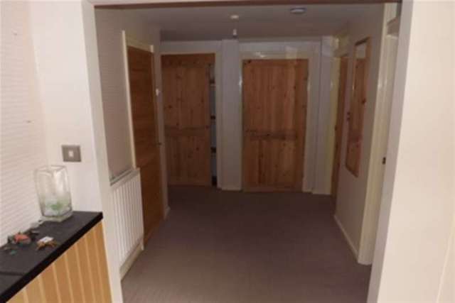  Image of 2 Bedroom Flat to rent at Wolverhampton, WV1 2UG