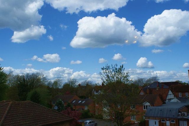  Image of 2 Bedroom Flat for sale at Polehampton Close Twyford Reading, RG10 9RP