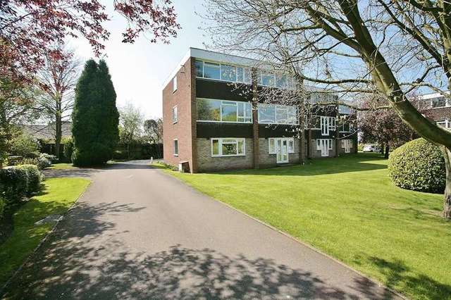  Image of 3 Bedroom Town House for sale at Leamington Spa Warwickshire, CV32 6HH