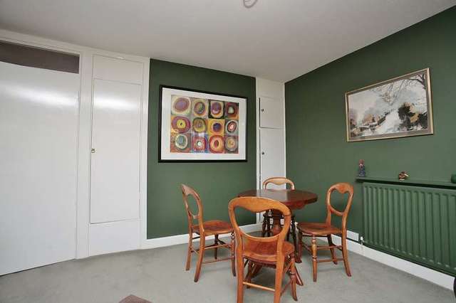  Image of 3 Bedroom Town House for sale at Leamington Spa Warwickshire, CV32 6HH