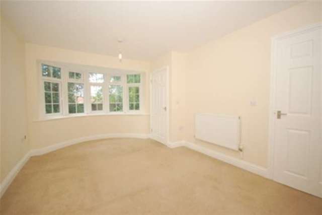  Image of 2 Bedroom Terraced to rent at Uckfield, TN22 1TN