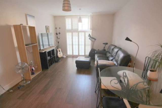  Image of 1 Bedroom Flat to rent at Queenstown Road Chelsea Bridge Wharf London, SW8 4NJ
