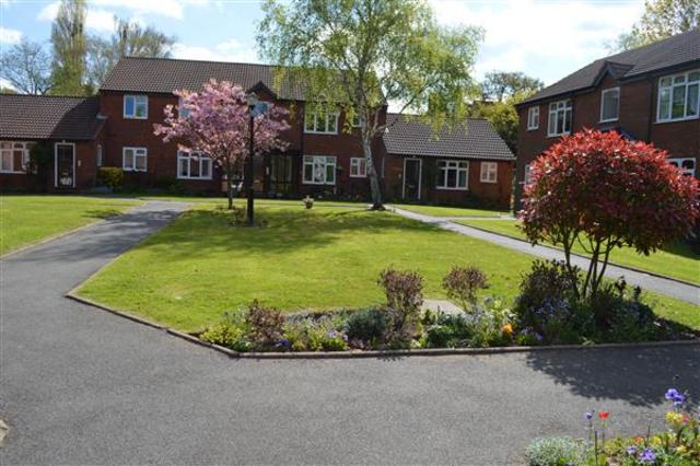  Image of 2 Bedroom Apartment for sale at Kineton Green, B92 7EP