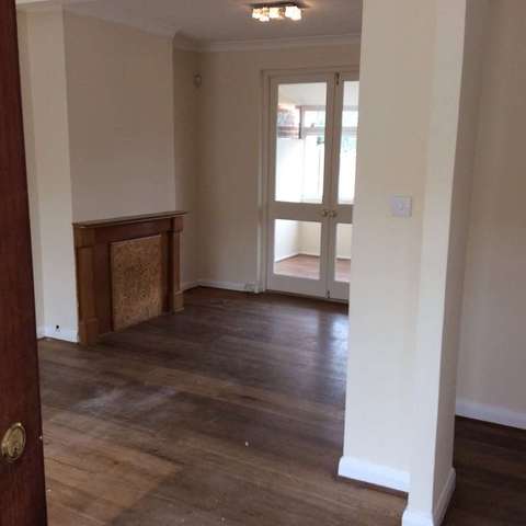  Image of 3 Bedroom Property to rent at Windsor Road  Enfield, EN3 6RF