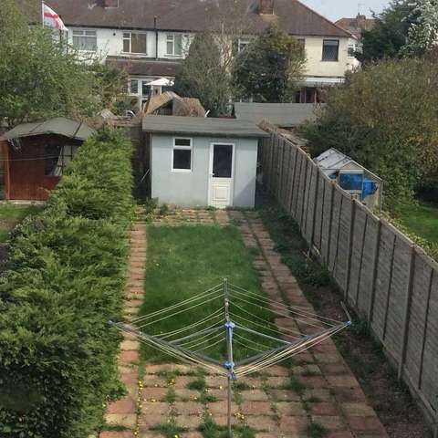  Image of 3 Bedroom Property to rent at Windsor Road  Enfield, EN3 6RF