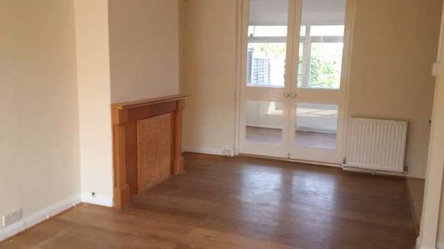  Image of 3 Bedroom Property to rent at Windsor Road  Enfield, EN3 6RF
