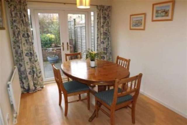  Image of 3 Bedroom Detached to rent at Nottingham, NG2 7NY
