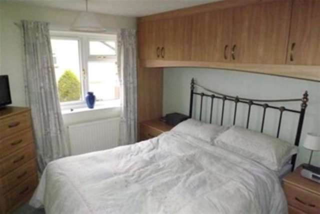  Image of 3 Bedroom Detached to rent at Nottingham, NG2 7NY