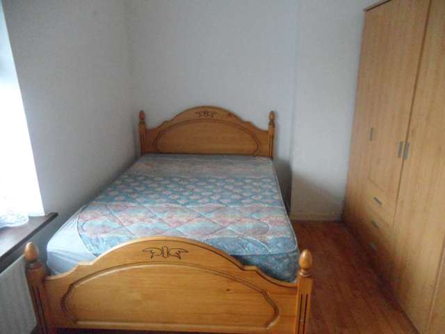  Image of Semi-Detached to rent at Amesbury Road Becontree Dagenham, RM9 6AB