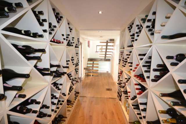  Image of 3 Bedroom Detached for sale at The Warren Caversham Reading, RG4 7TH