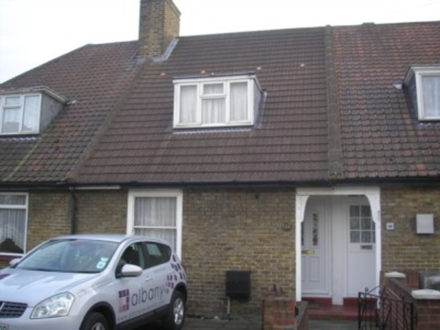  Image of 2 Bedroom Terraced to rent at Church Elm Lane Dagenham Dagenham, RM10 9RJ