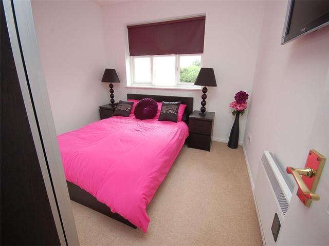  Image of 2 Bedroom Flat to rent at Gilmerton Edinburgh Edinburgh, EH17 8PE