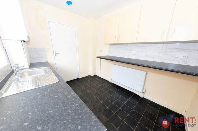  Image of 2 Bedroom Flat to rent at Hylton Road Array South Hylton, SR4 7AB