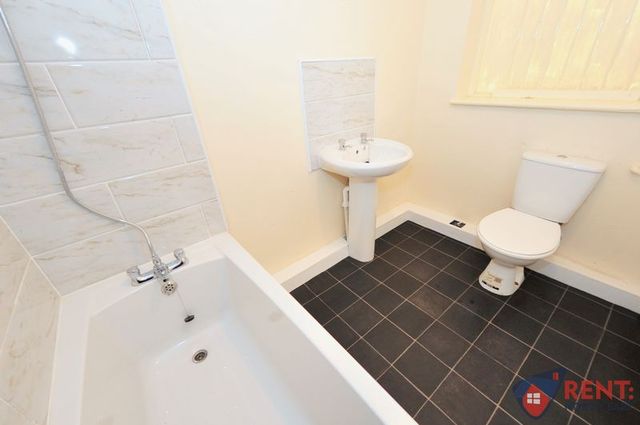  Image of 2 Bedroom Flat to rent at Hylton Road Array South Hylton, SR4 7AB