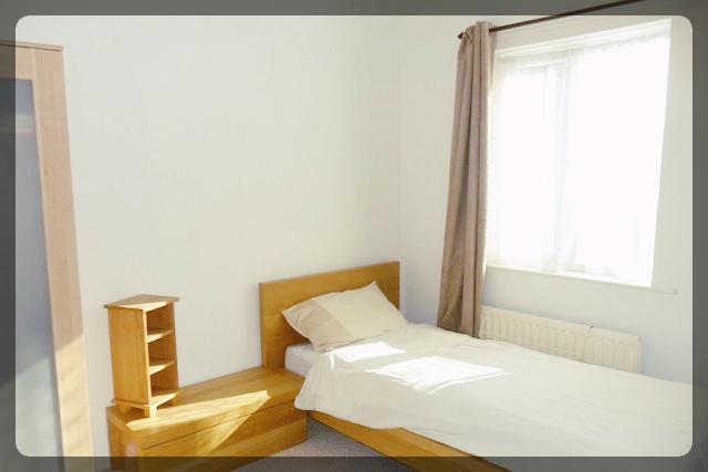  Image of 2 Bedroom Flat to rent at Kingston Street  Hull, HU1 2ES