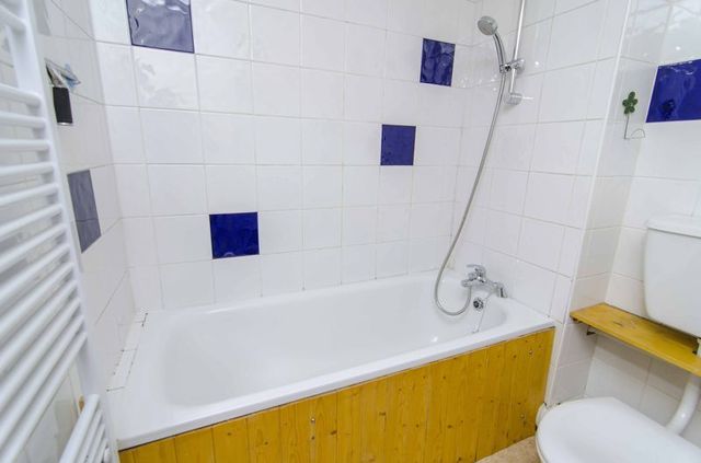  Image of 2 Bedroom Flat for sale at Mount Avenue Array Hanger Lane, W5 1QA