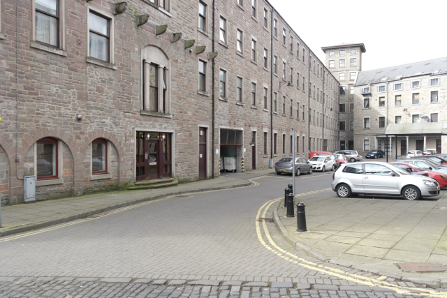  Image of 2 Bedroom Flat to rent at West End Dundee Dundee, DD1 5BB