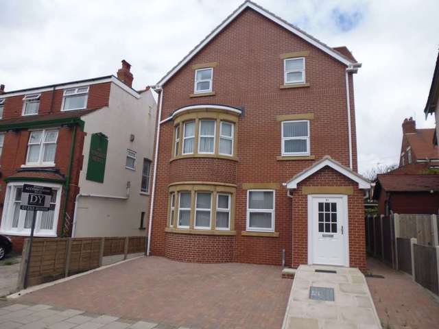  Image of 6 Bedroom Detached for sale at Reads Avenue  Blackpool, FY1 4DG