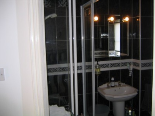  Image of 3 Bedroom Town House to rent at Stern Close Barking Essex, IG11 0XW