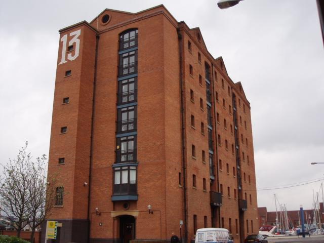  Image of 1 Bedroom Apartment to rent at Hull Marina  Hull, HU1 2DZ