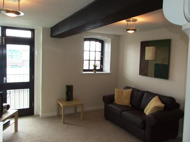  Image of 1 Bedroom Apartment to rent at Hull Marina  Hull, HU1 2DZ